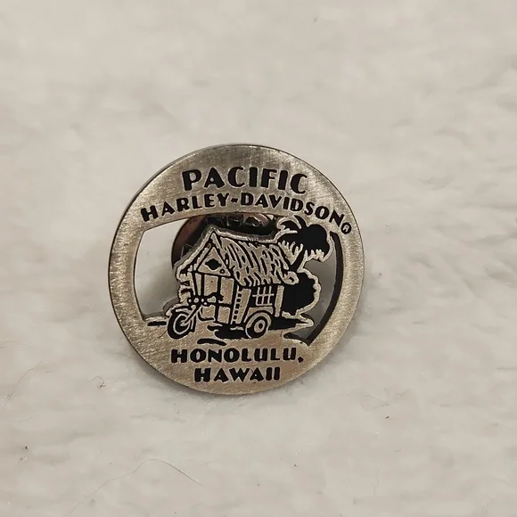 Harley Davison set of 3 collectors pins - Picture 5 of 8